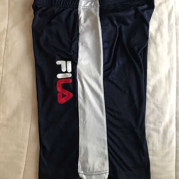 Fila boys athletic shorts size XL - Picture 3 of 3